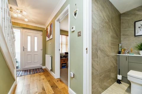 32 Thorncliffe View, Chapeltown, Sheffield, S35 3XU