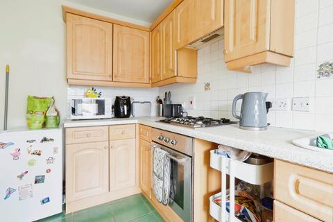 2 bedroom terraced house for sale, Mclaren Fields, Leeds