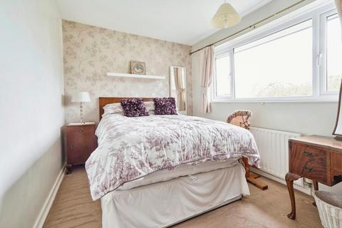 16 Cockshott Lane, Armley, Leeds, LS12 3QF