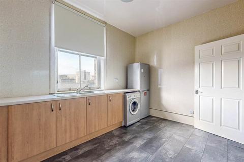 1 bedroom flat for sale, 17 Canal Crescent, Perth