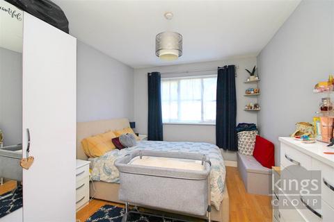 1 bedroom ground floor flat for sale, Hickory Close, Edmonton, N9