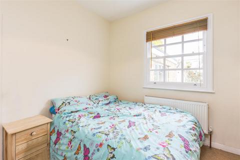 1 bedroom flat to rent, Cardross Street, Brook Green, W6