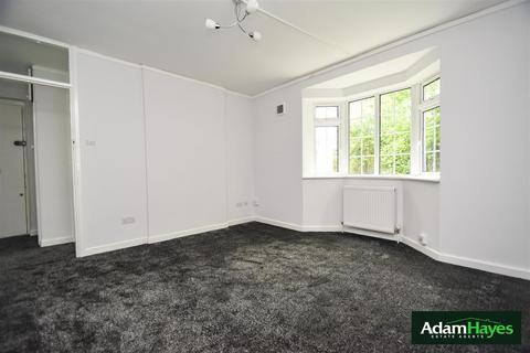 1 bedroom apartment to rent, Okehampton Close, North Finchley N12