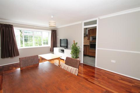 1 bedroom flat to rent, Crofton Way, Enfield EN2