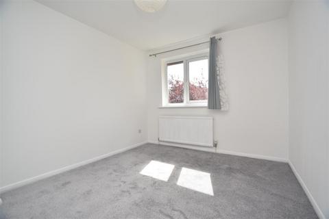 2 bedroom apartment to rent, Greenway Close, Friern Barnet N11