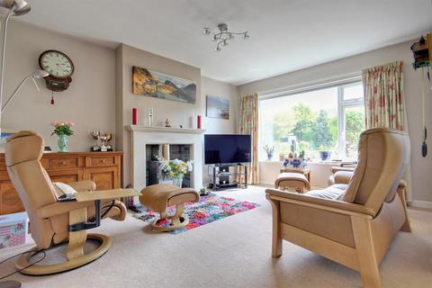 3 bedroom semi-detached house for sale, Manor Close, Beverley