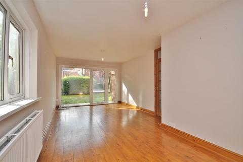 2 bedroom flat for sale, Richmond Court, Willes Road, Leamington Spa
