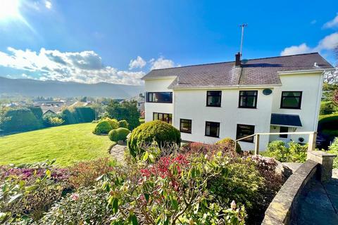 4 bedroom house for sale, Town Hill, Llanrwst