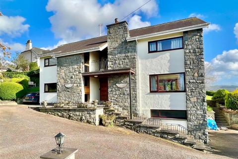 4 bedroom house for sale, Town Hill, Llanrwst