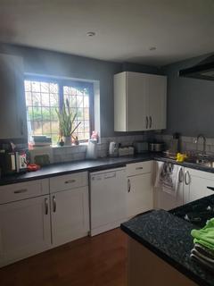 4 bedroom detached house to rent, Areley Common, Stourport-On-Severn