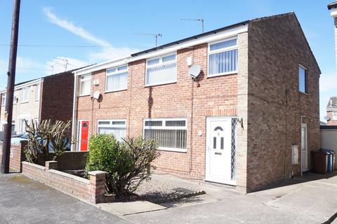 3 bedroom semi-detached house to rent - 7 Foxholme Road, Sutton, Hull, HU7 4YQ