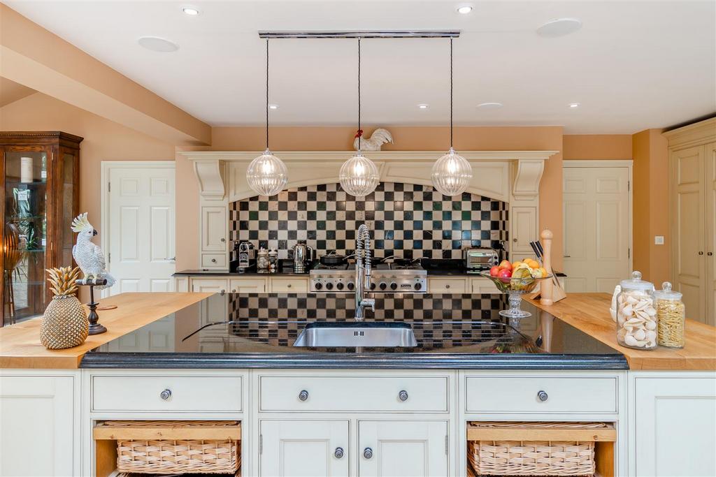 8591273-interior38.jpg