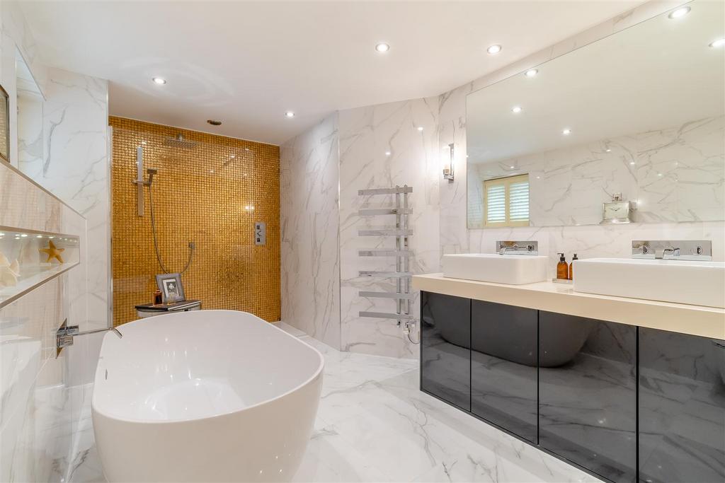 8591273-interior11.jpg