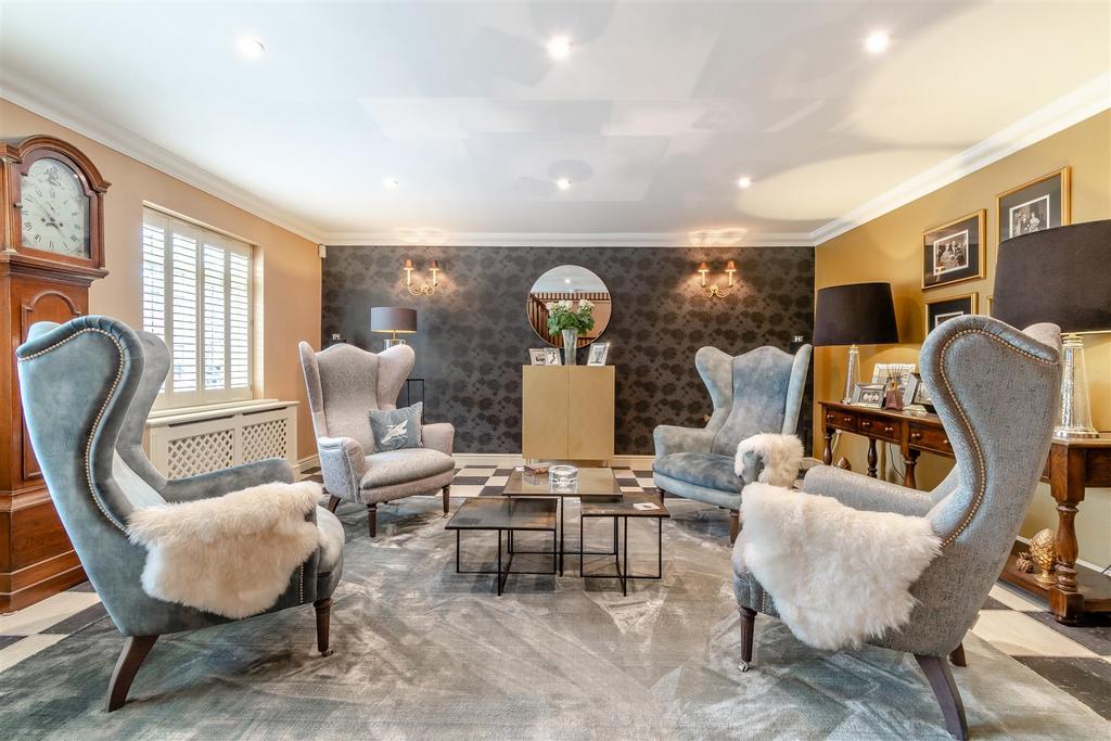8591273-interior22.jpg