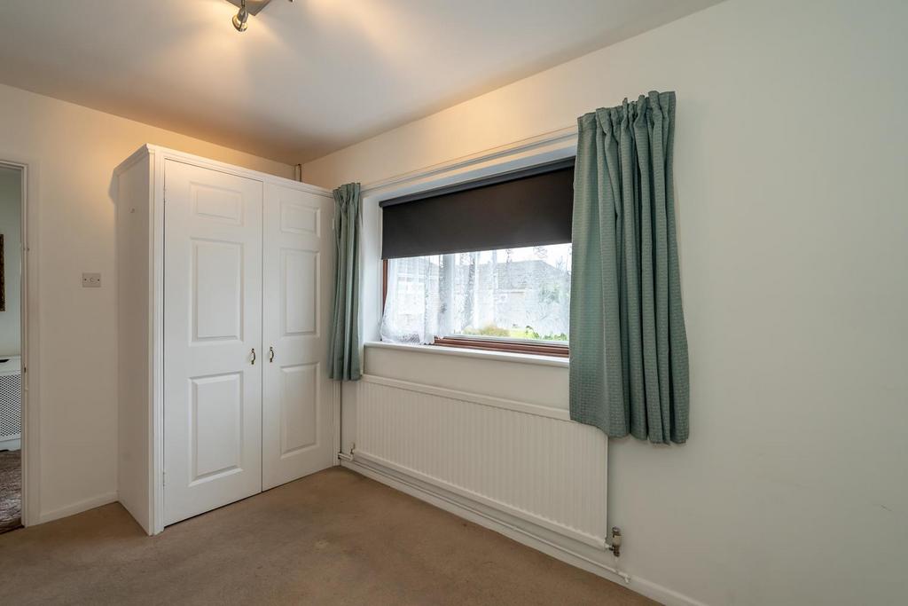 Bedroom 2 (2).jpg