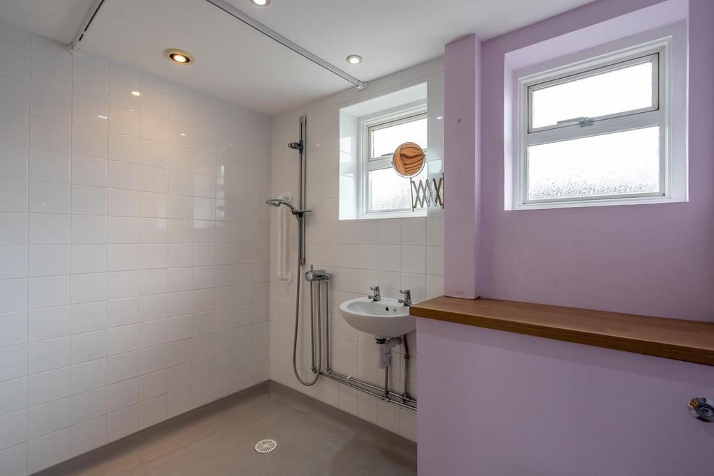 Wet Room.jpg