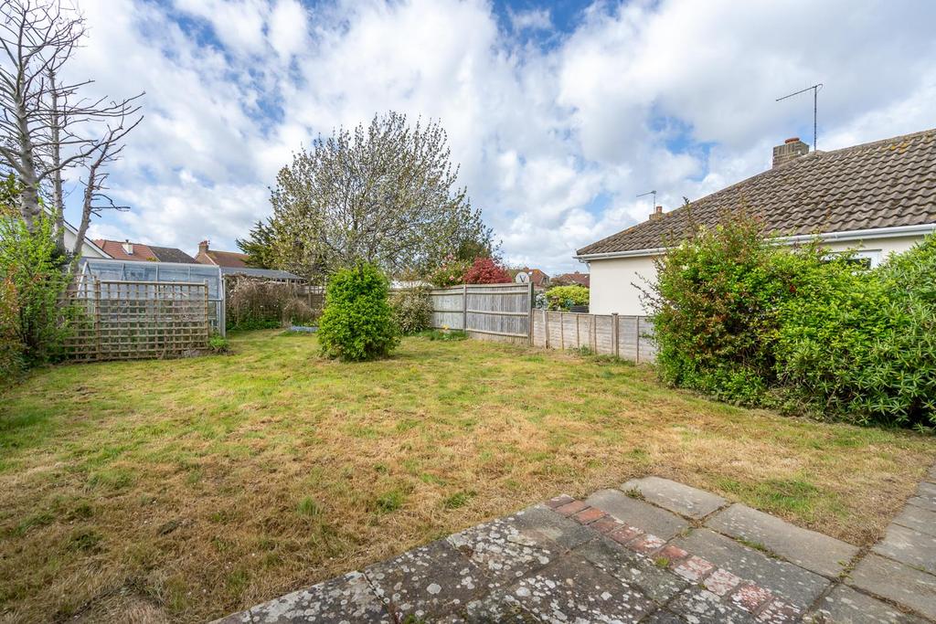Rear Garden (2).jpg