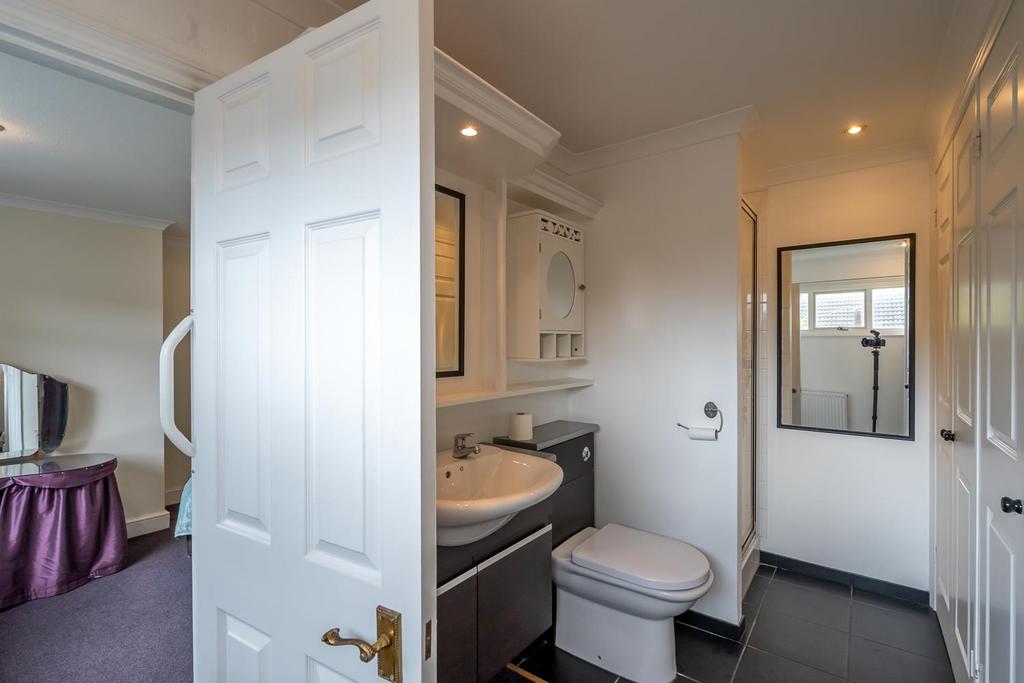 Ensuite and Dressing Room.jpg