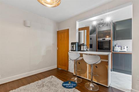 25 Crosbie Road, Coventry, CV5 8FX