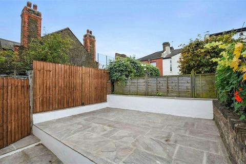 House share to rent, Valliere Road, Kensal Green