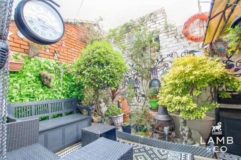 9 Currents Lane, Harwich, CO12 3DE