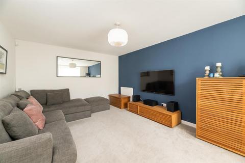 21 Riverside Walk, Otley, LS21 1FG