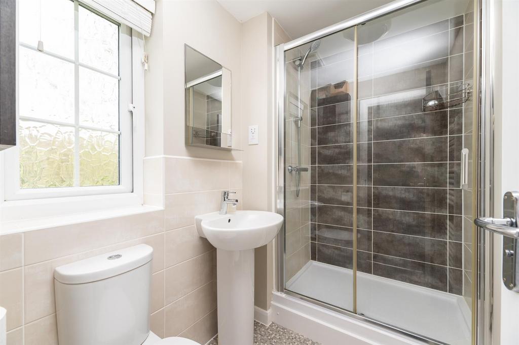 En-Suite Bedroom 1
