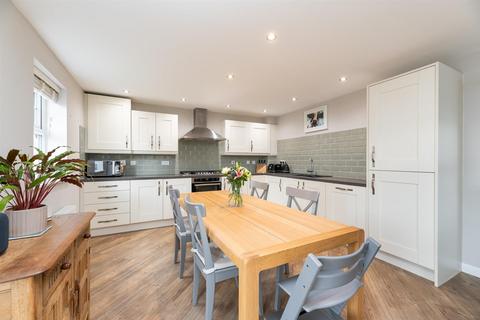 21 Riverside Walk, Otley, LS21 1FG