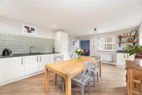 21 Riverside Walk, Otley, LS21 1FG