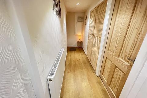 2 bedroom flat for sale, Goodakers Court, Upton, Wirral