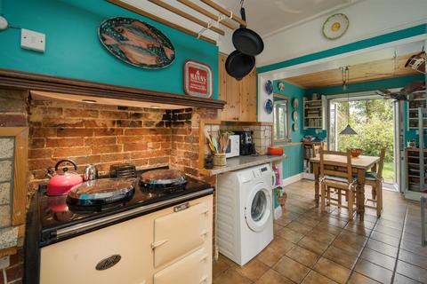 2 bedroom house for sale, Seven Sisters Road, St. Lawrence, Ventnor