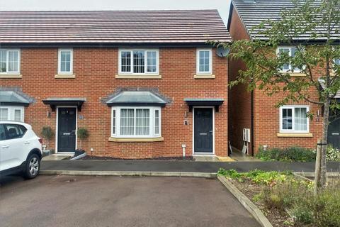 3 bedroom end of terrace house to rent, Bluebell Drive, Highnam, Gloucester