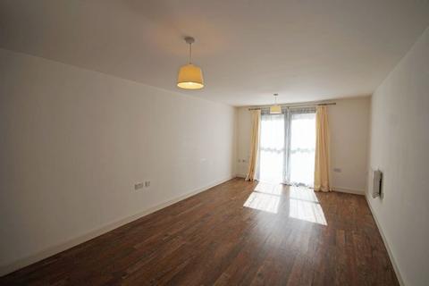 1 bedroom flat to rent, St James Walk GL50 3UB