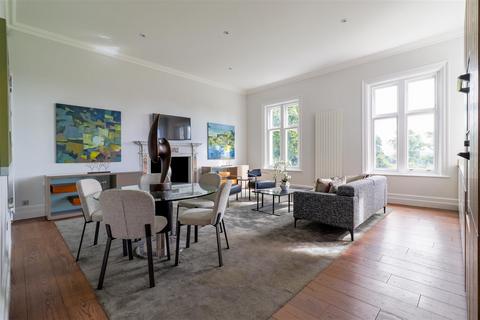 2 bedroom apartment to rent, Hamels Park, Buntingford SG9