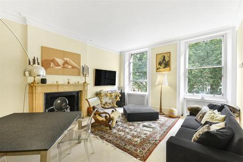 2 bedroom apartment for sale, Ennismore Gardens, Knightsbridge SW7.