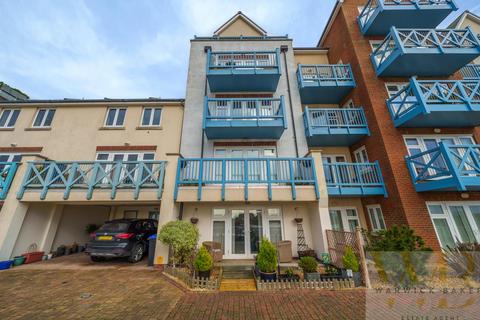 2 bedroom ground floor flat for sale, Broad Reach Mews, Shoreham-By-Sea