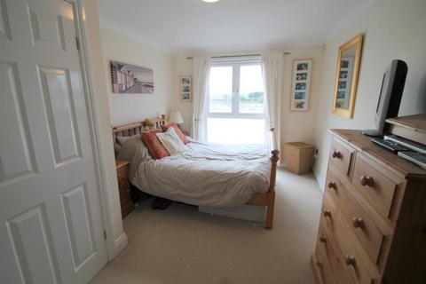 2 bedroom flat for sale, Surrey Street, Littlehampton