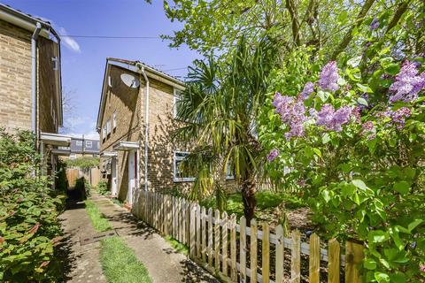 8 Woodbine Close, Twickenham, TW2 5LD