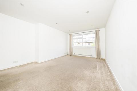 8 Woodbine Close, Twickenham, TW2 5LD