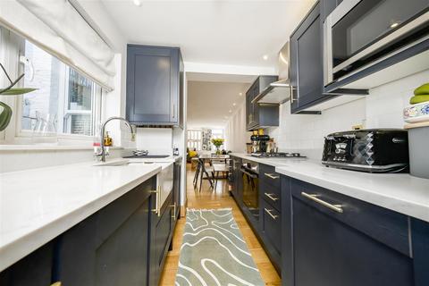 20 Norcutt Road, Twickenham, TW2 6SR