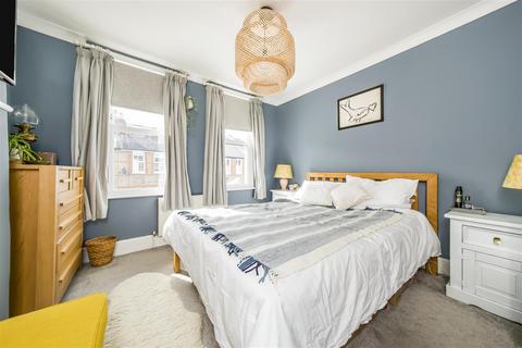 20 Norcutt Road, Twickenham, TW2 6SR