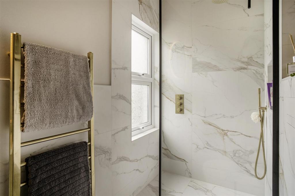68259 43 Fairview Street Cheltenham (14).jpg