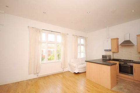 1 bedroom flat to rent, Colne Road, Twickenham