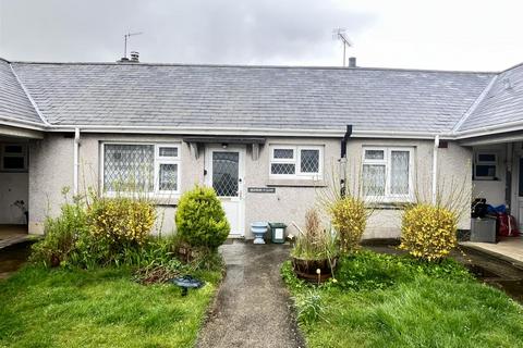 6 Penrodyn, Tregaron, SY25 6HQ