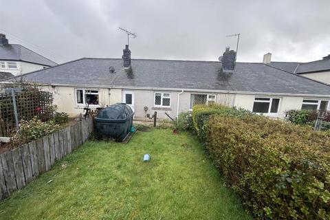 6 Penrodyn, Tregaron, SY25 6HQ