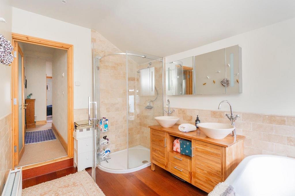 DAOREVORGHSA41 - Bathroom A.jpg