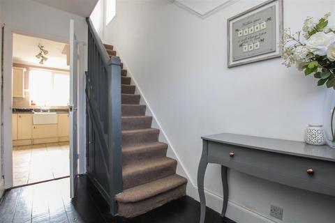 4 bedroom semi-detached house for sale, Westwood Avenue, Brentwood