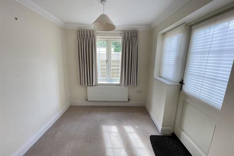 3 bedroom retirement property for sale, Florence Mews, Salisbury SP2