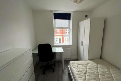 5 bedroom maisonette to rent, Tavistock Road, Jesmond