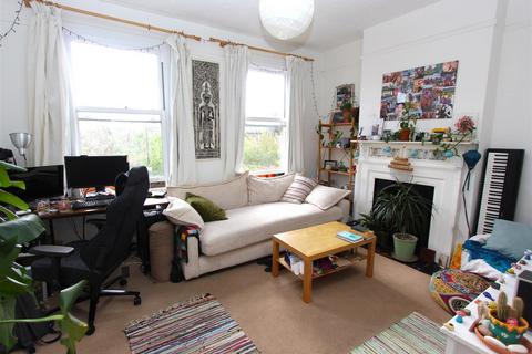 1 bedroom flat to rent, Park Ridings, London N8